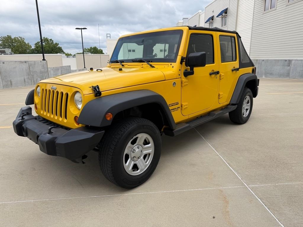 Jeep Wrangler Unlimited Sport 4WD 2011