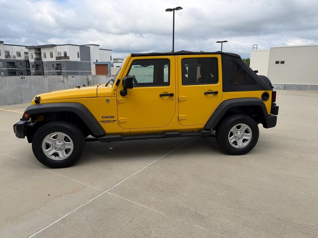 Jeep Wrangler Unlimited Sport 4WD 2011