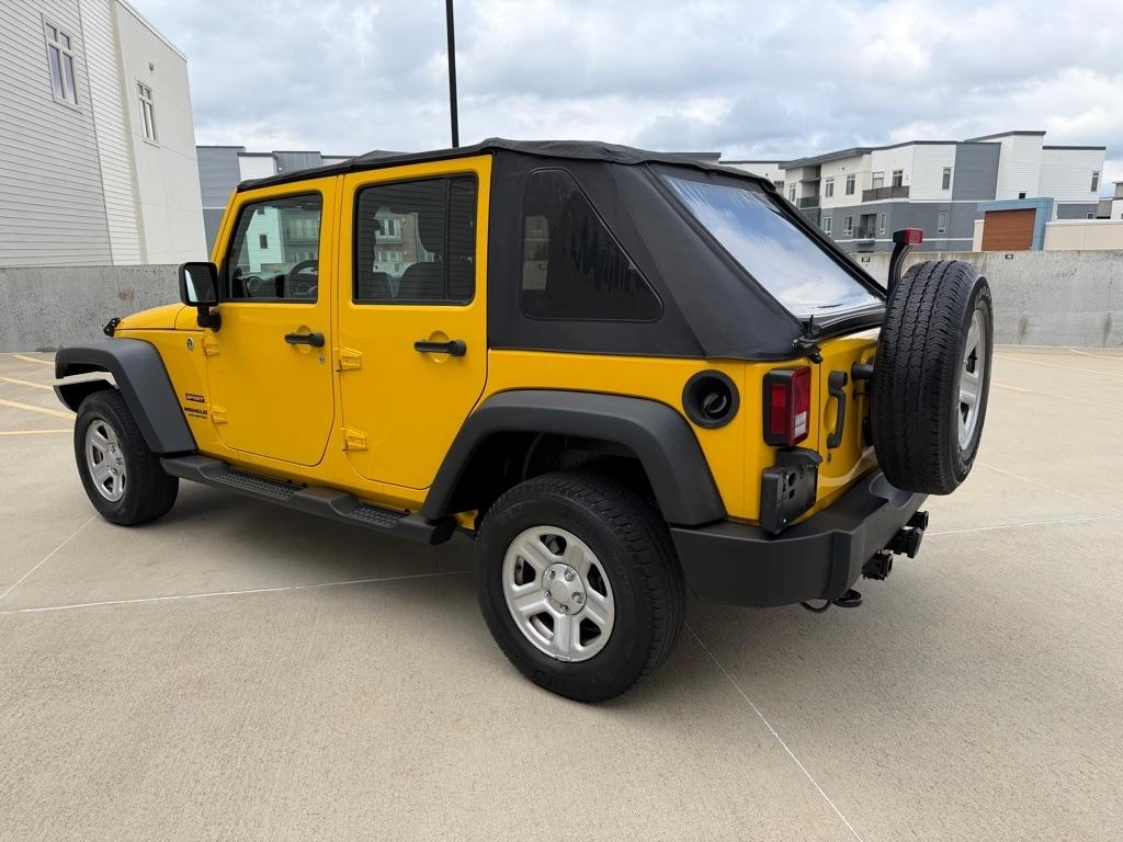 Jeep Wrangler Unlimited Sport 4WD 2011