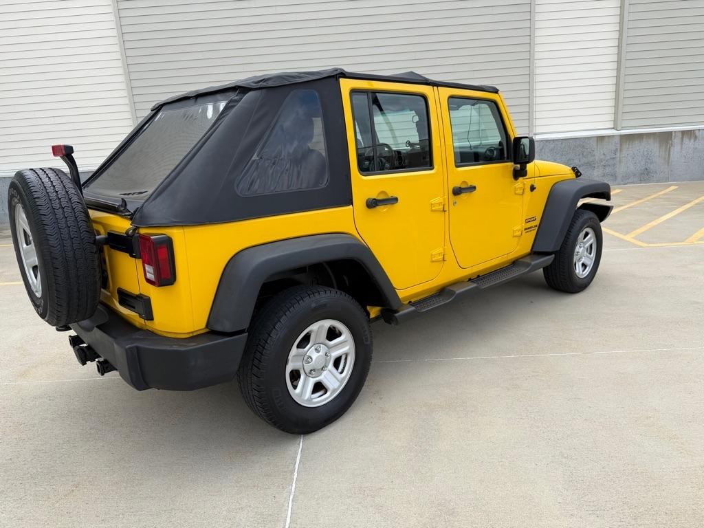 Jeep Wrangler Unlimited Sport 4WD 2011