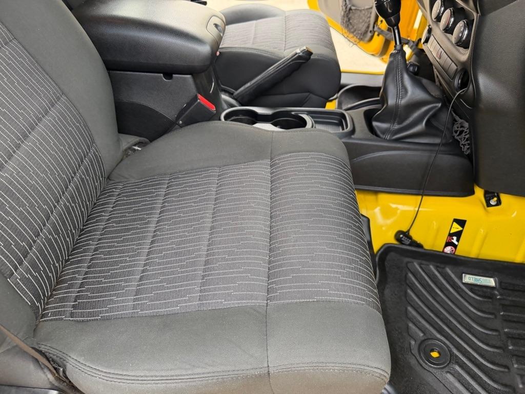 Jeep Wrangler Unlimited Sport 4WD 2011