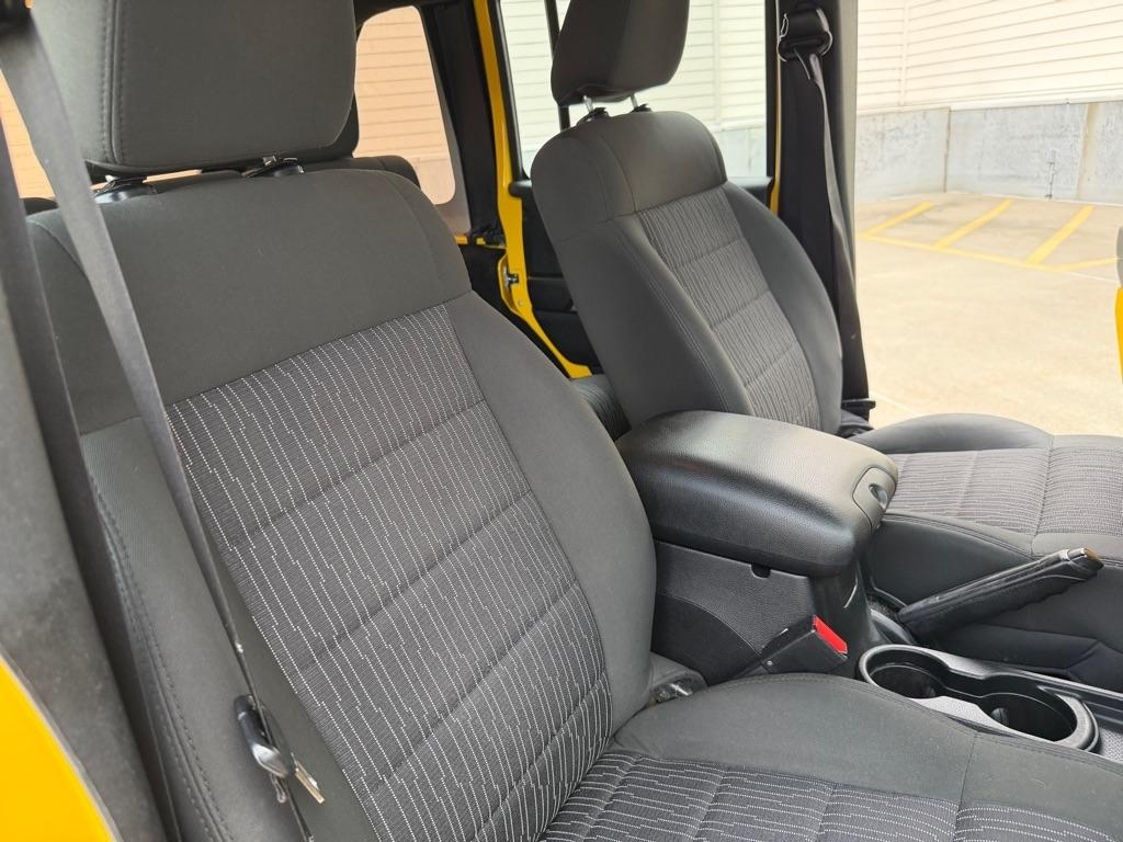 Jeep Wrangler Unlimited Sport 4WD 2011