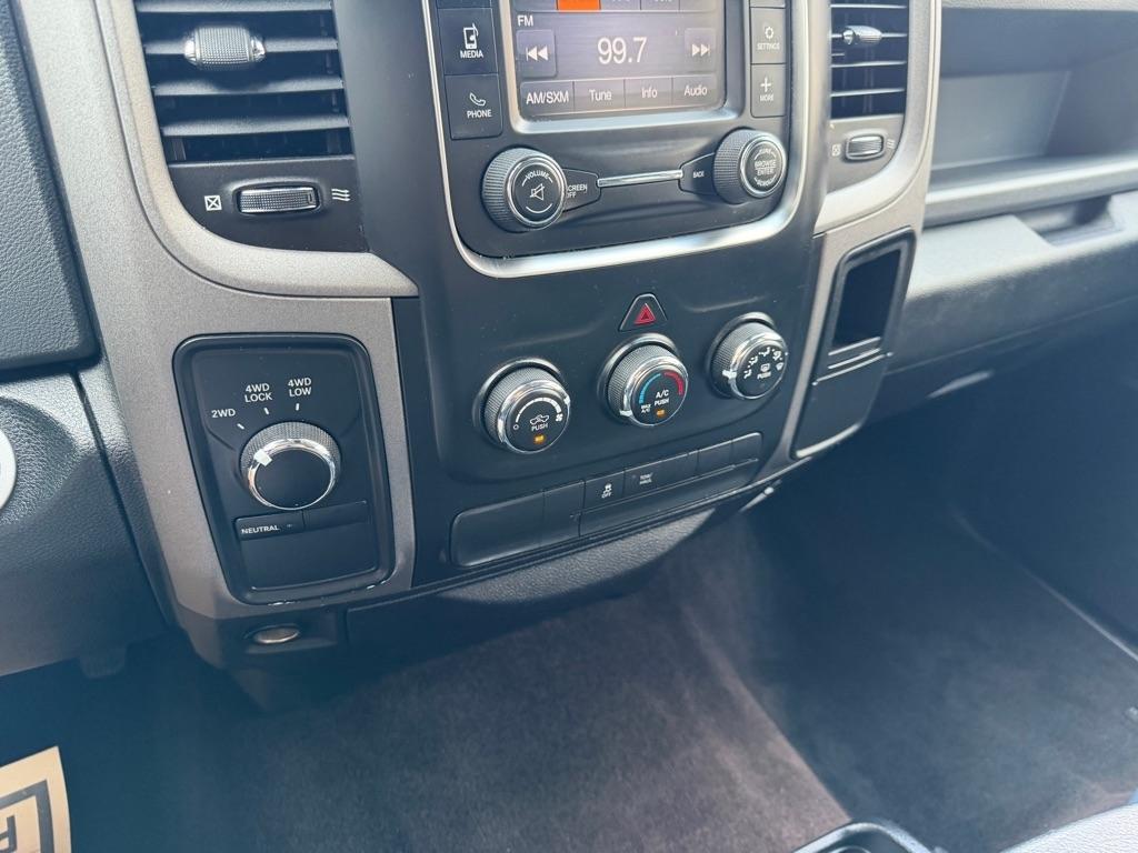RAM 1500 Tradesman Crew Cab SWB 4WD 2014