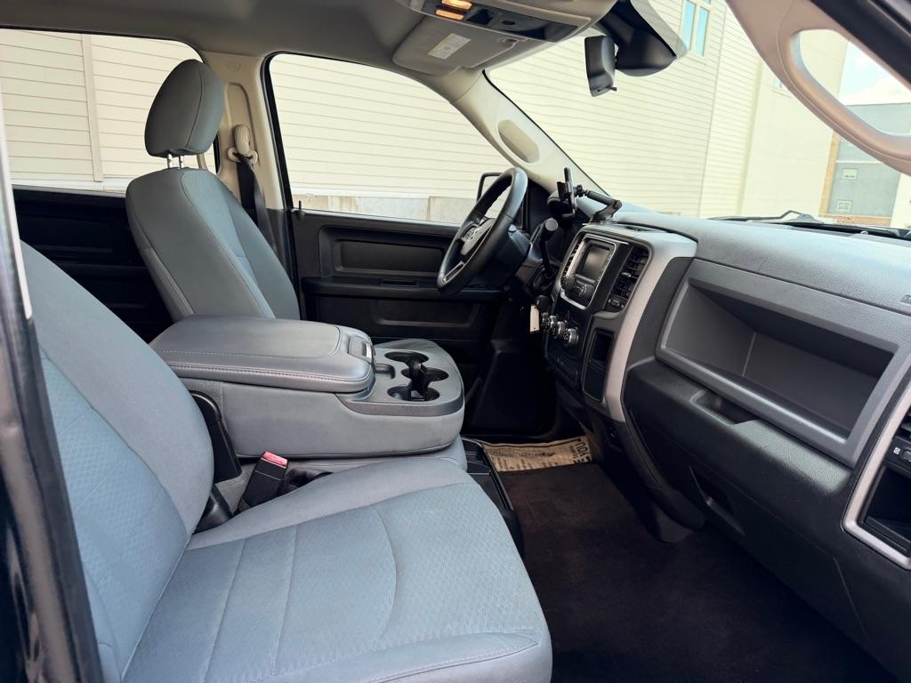RAM 1500 Tradesman Crew Cab SWB 4WD 2014