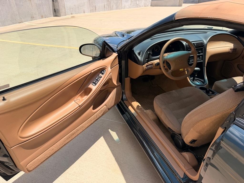 Ford Mustang Convertible 1998