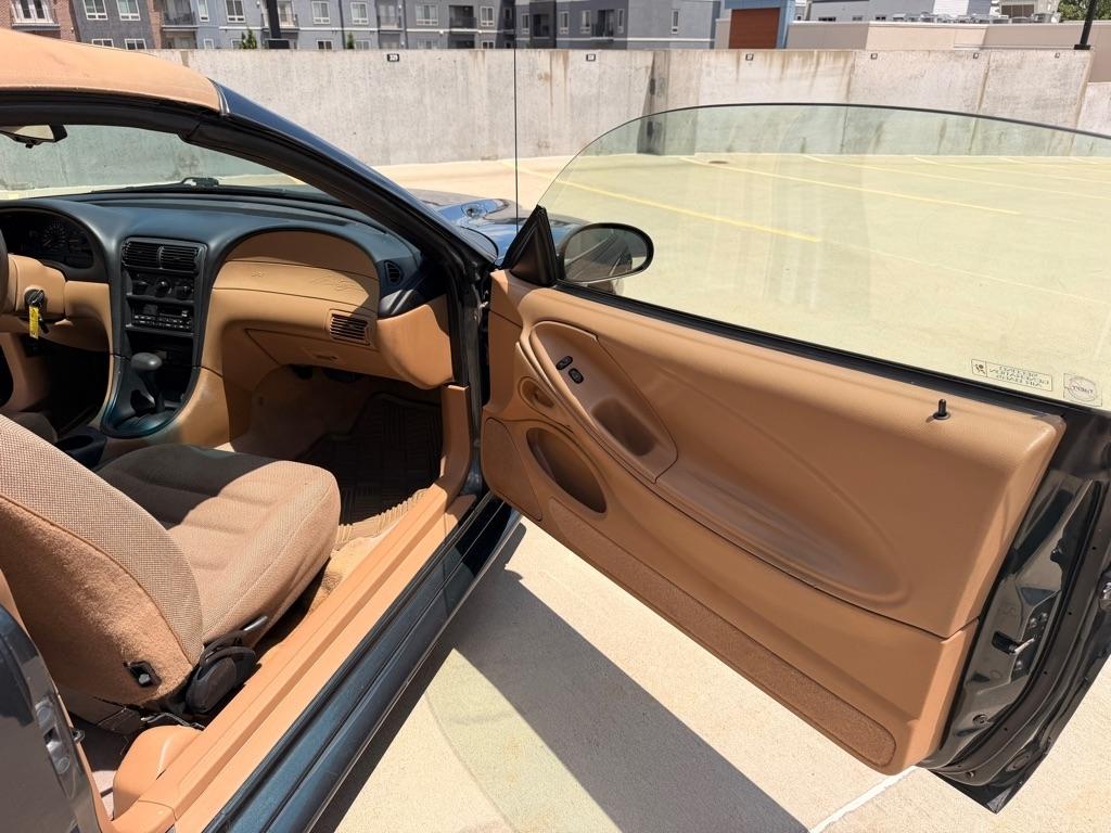 Ford Mustang Convertible 1998