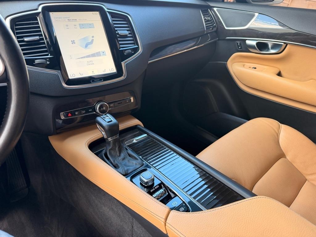 Volvo XC90 T6 Momentum AWD 2018