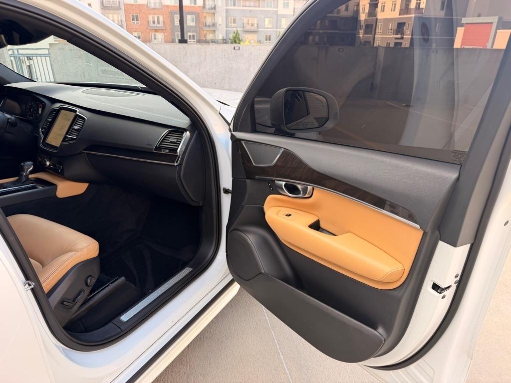 Volvo XC90 T6 Momentum AWD 2018