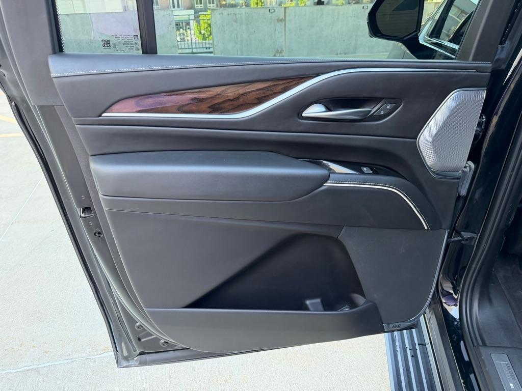 Cadillac Escalade ESV Sport Platinum AWD 2023