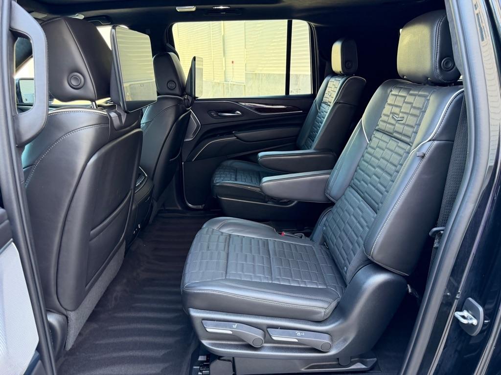 Cadillac Escalade ESV Sport Platinum AWD 2023