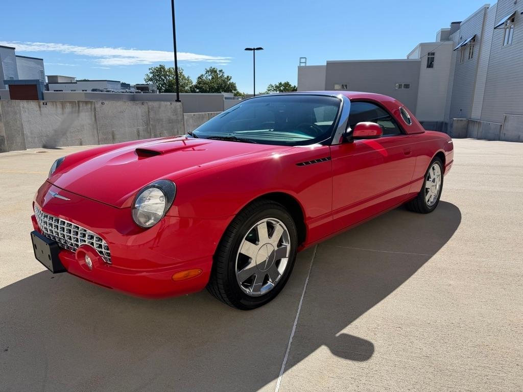 Ford Thunderbird Deluxe 2002