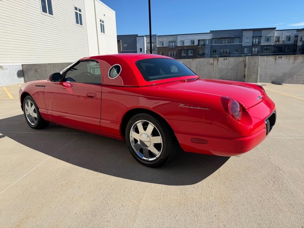 Ford Thunderbird Deluxe 2002