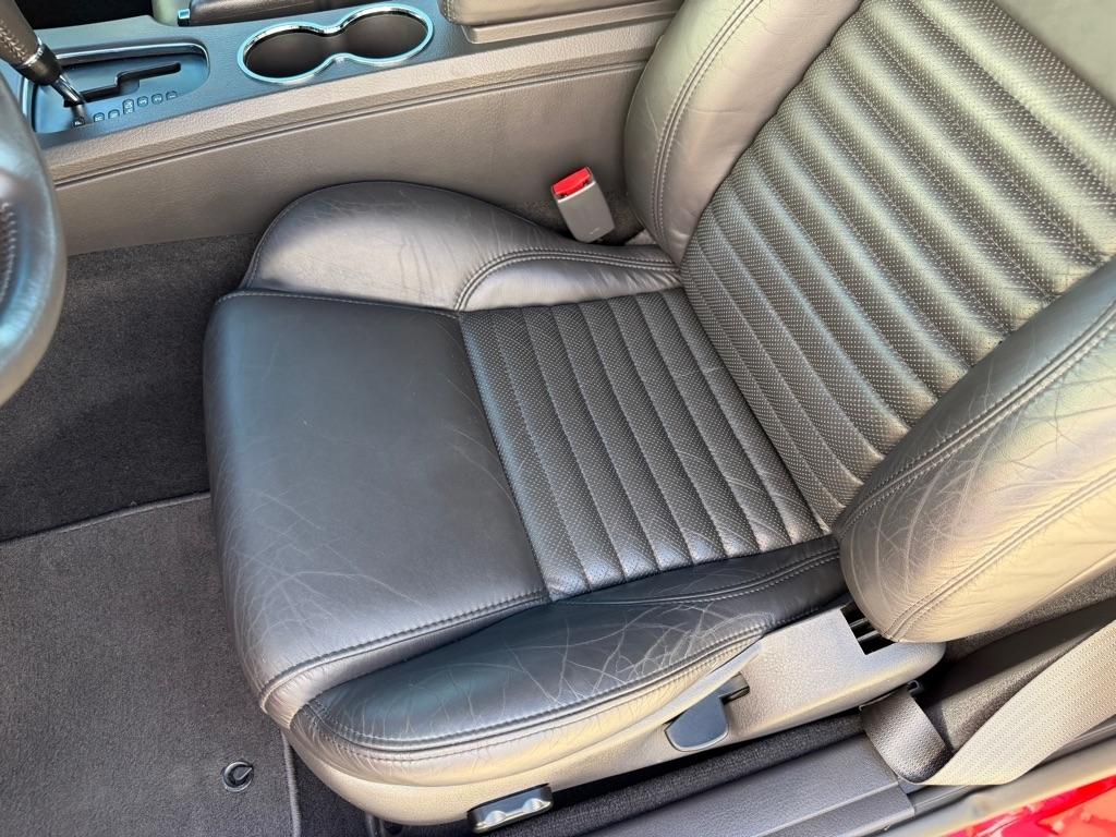 Ford Thunderbird Deluxe 2002