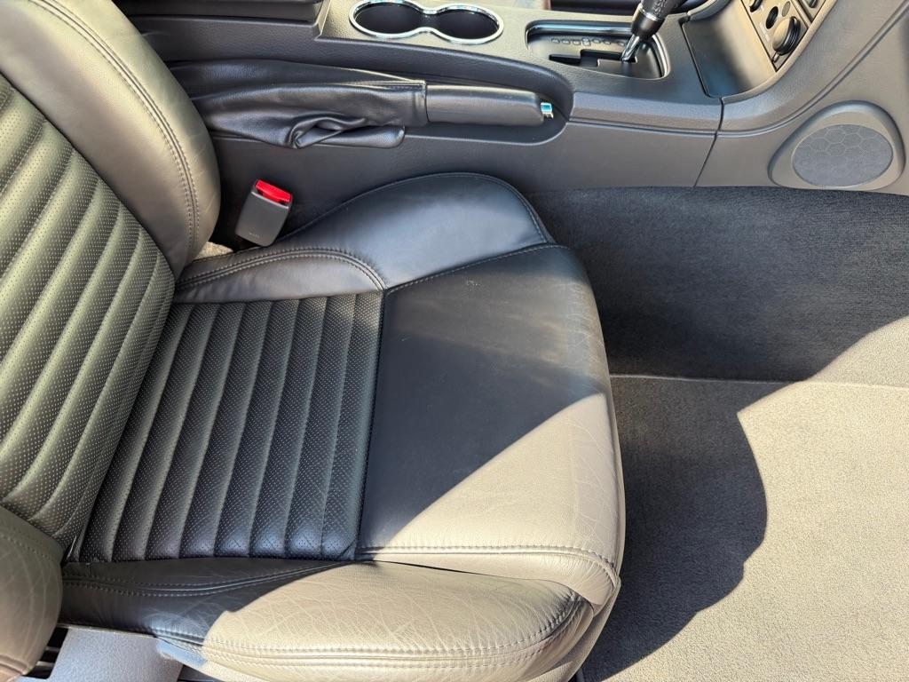Ford Thunderbird Deluxe 2002