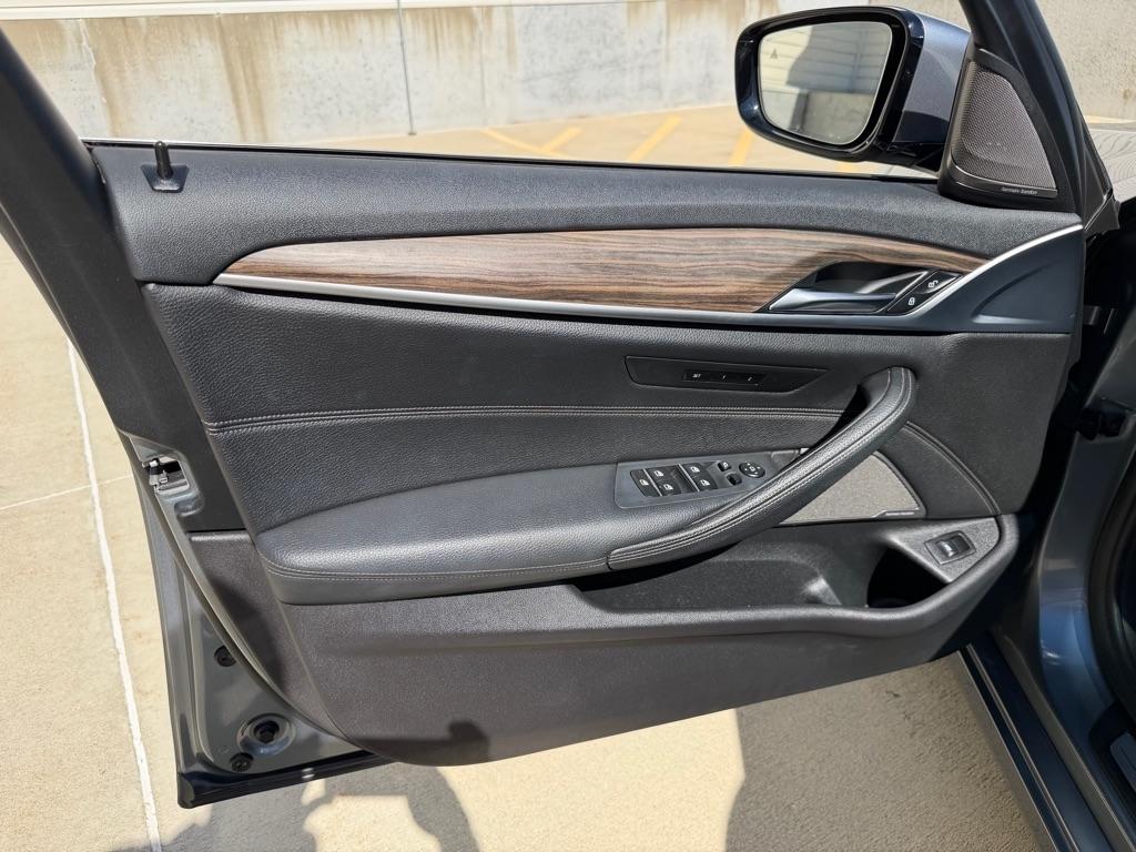 BMW 5-Series 540i xDrive 2019