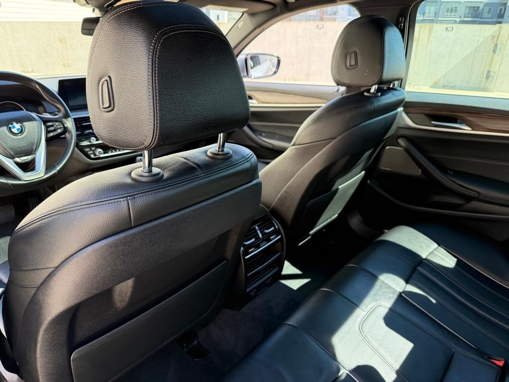 BMW 5-Series 540i xDrive 2019