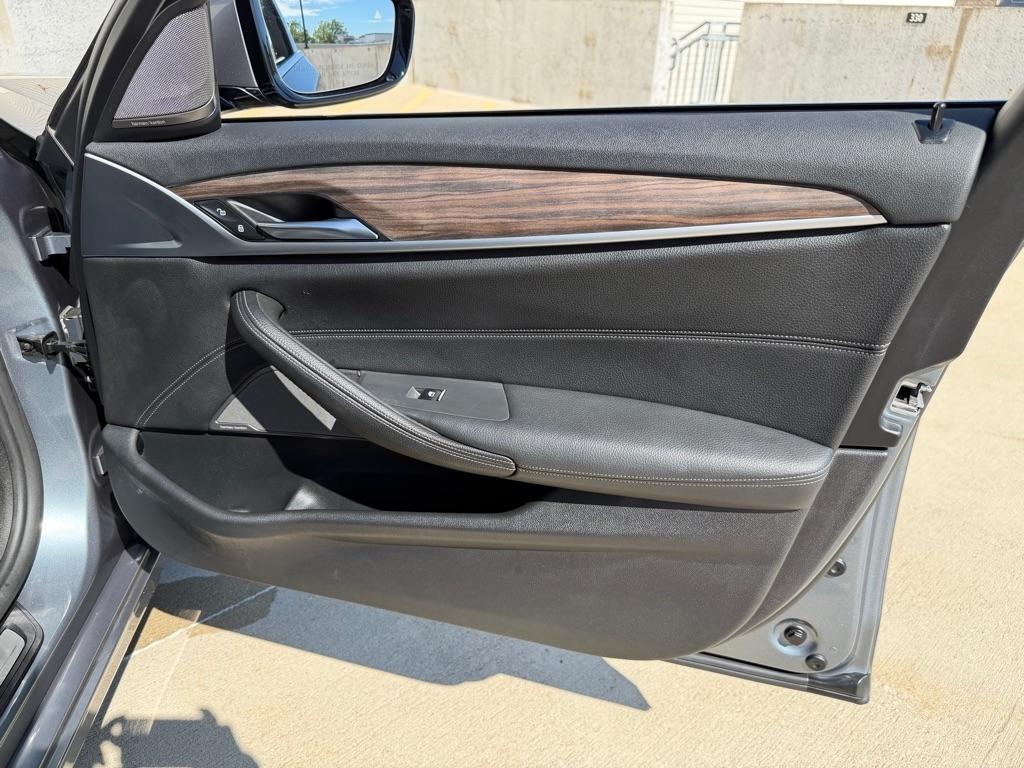 BMW 5-Series 540i xDrive 2019