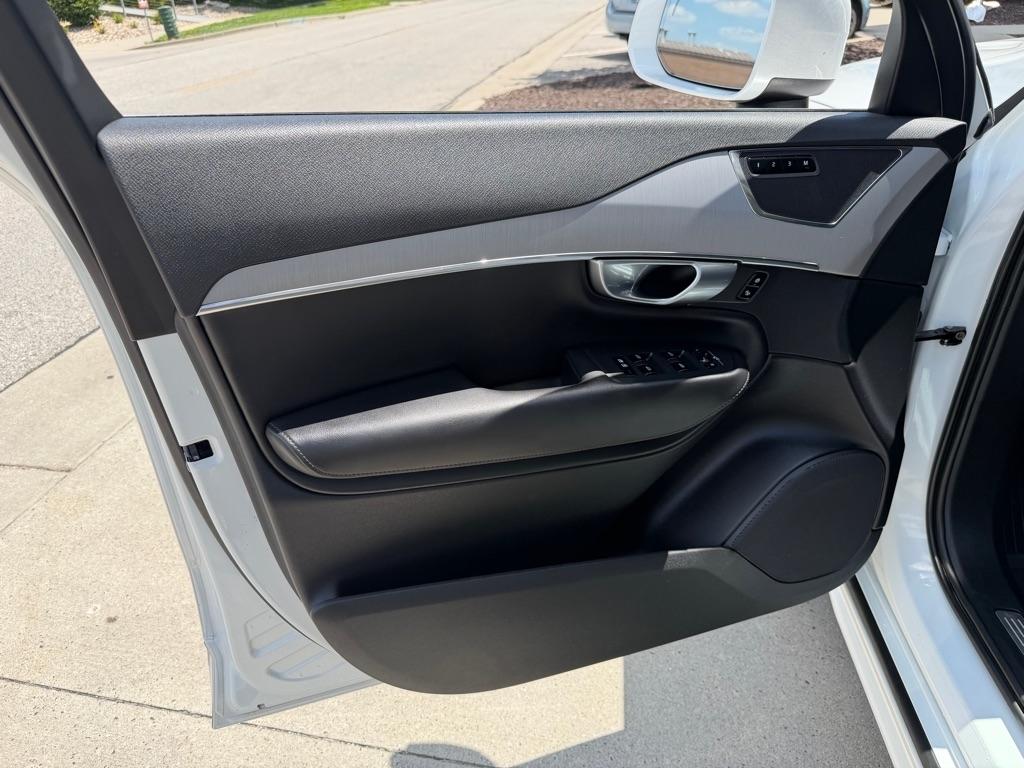 2024 Volvo XC90 Core - Photo 14