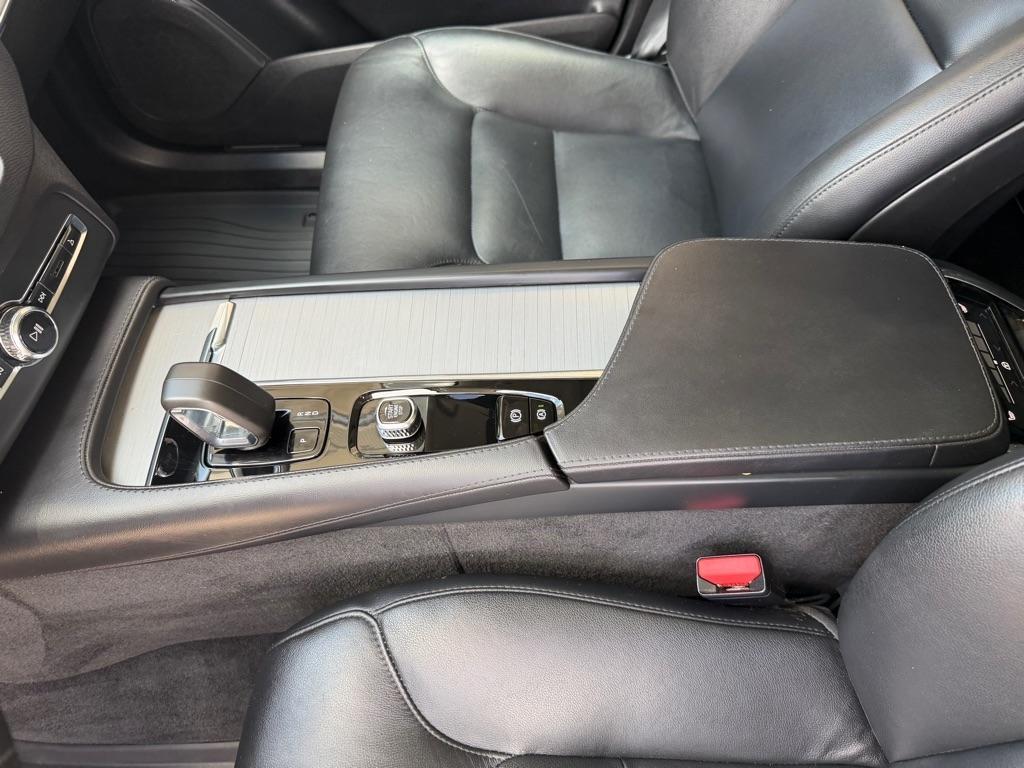 2024 Volvo XC90 Core - Photo 17