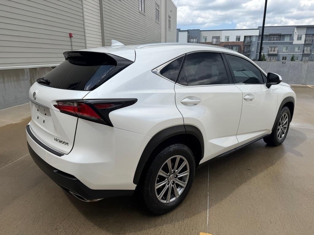 Lexus NX 200t FWD 2017