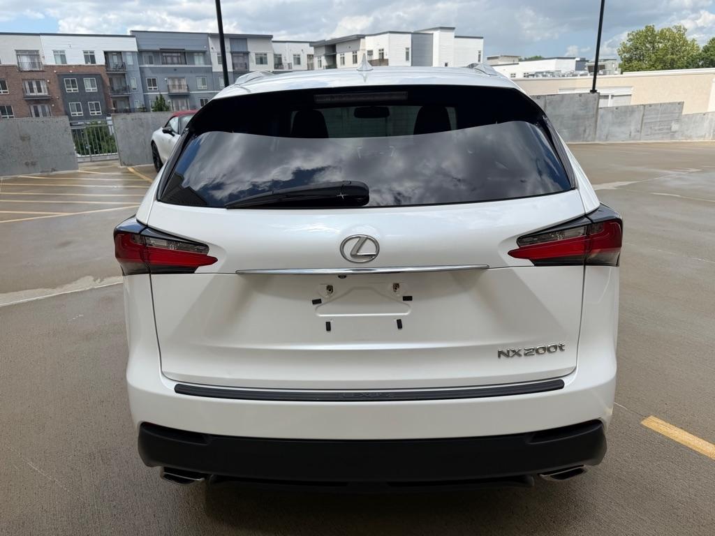 Lexus NX 200t FWD 2017