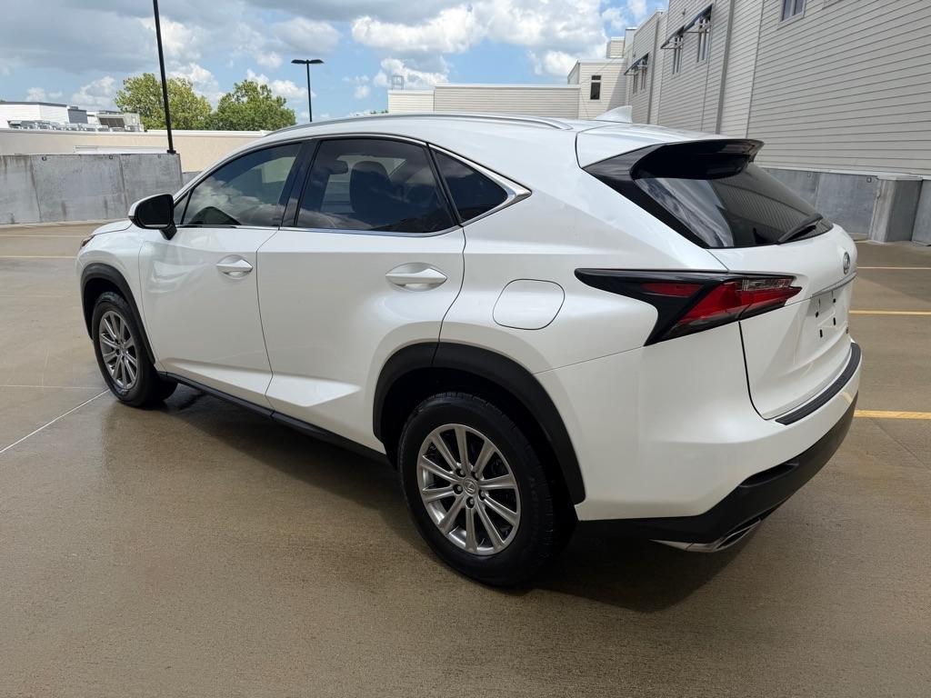 Lexus NX 200t FWD 2017