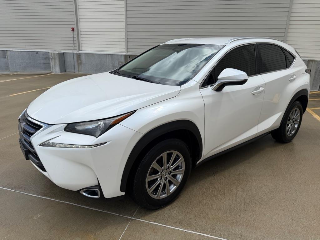 Lexus NX 200t FWD 2017