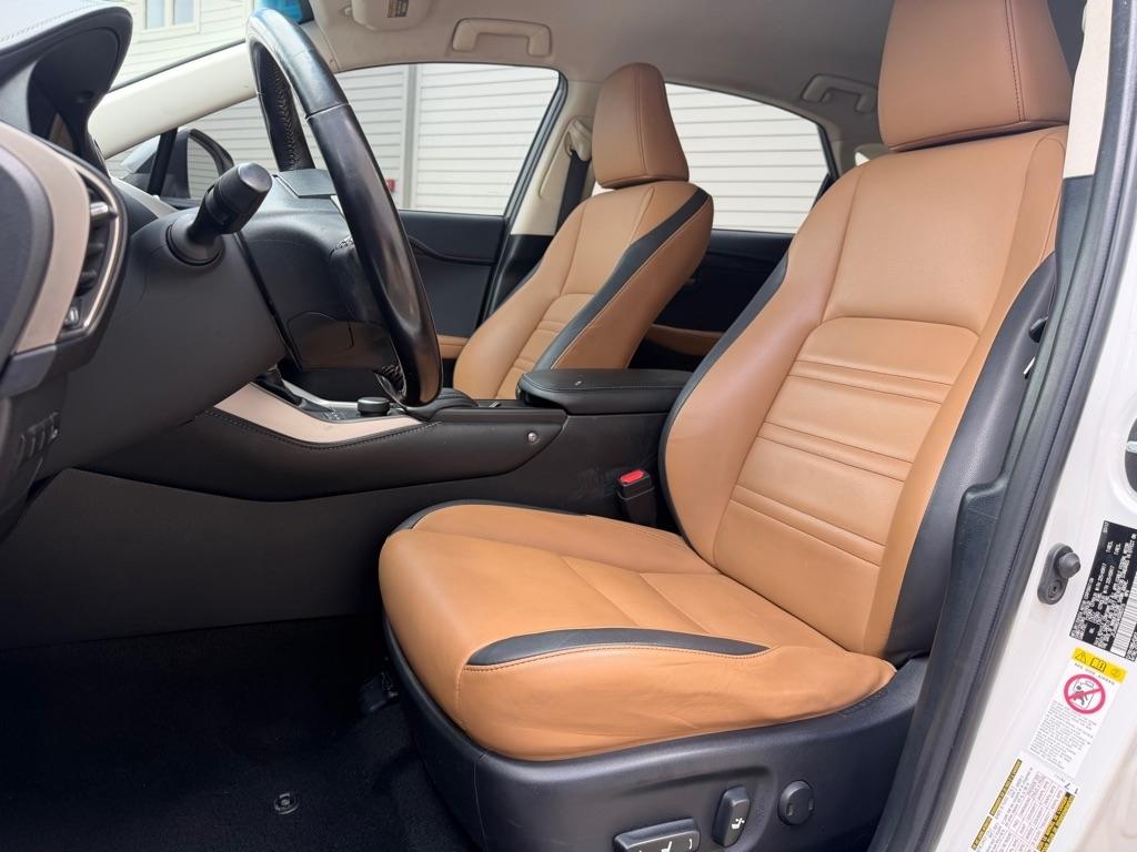 Lexus NX 200t FWD 2017