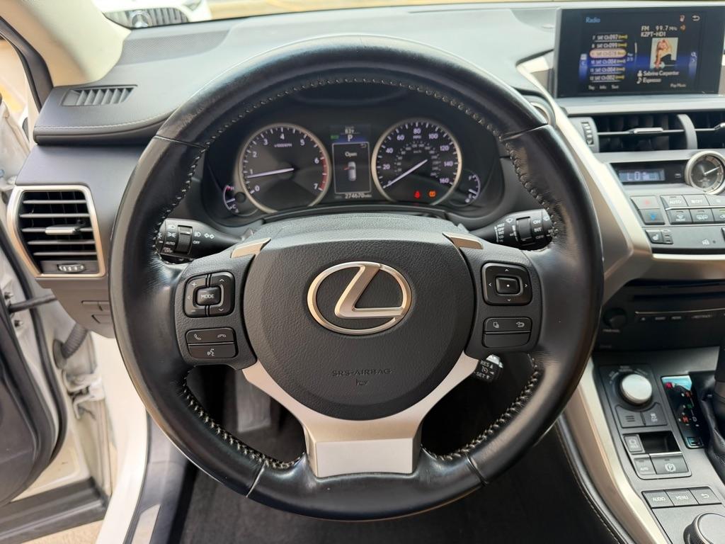 Lexus NX 200t FWD 2017
