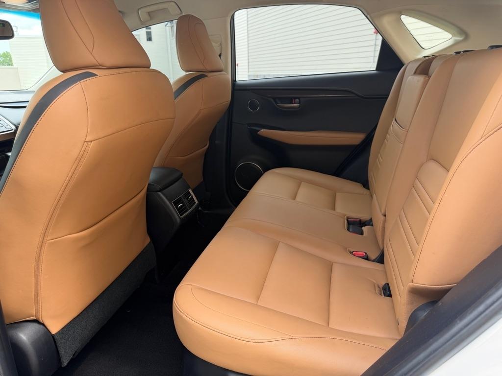Lexus NX 200t FWD 2017