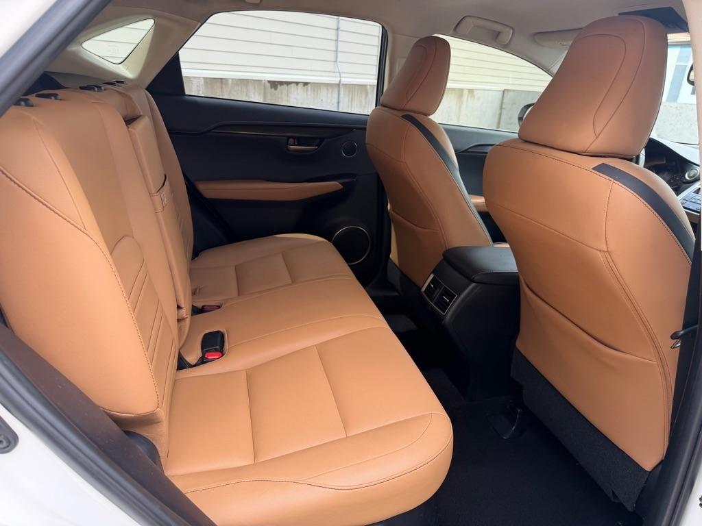 Lexus NX 200t FWD 2017