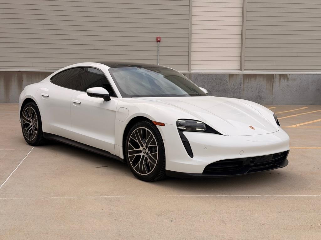2022 Porsche Taycan Base