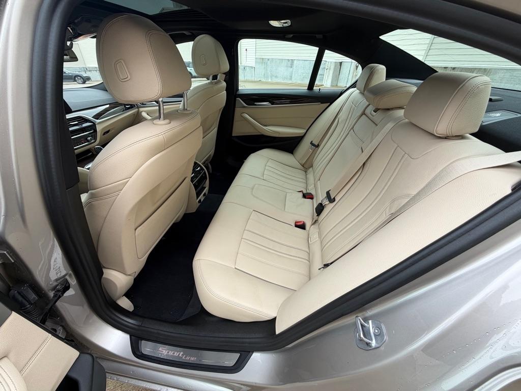 BMW 5-Series 530i xDrive 2019