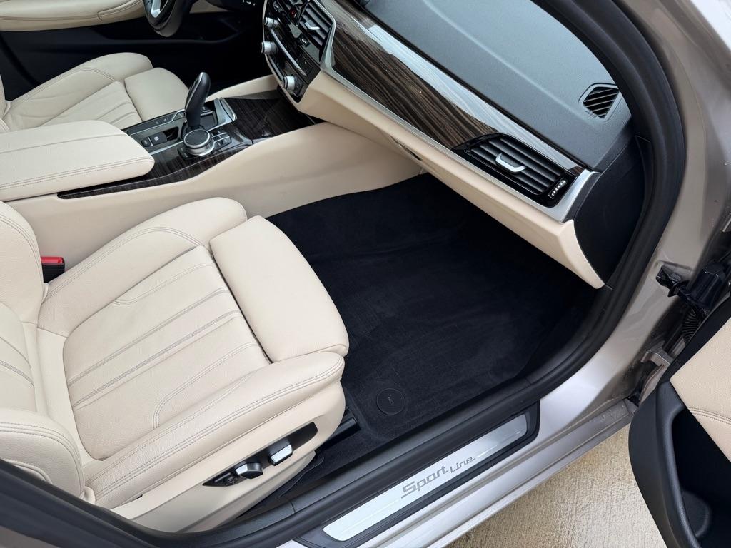 BMW 5-Series 530i xDrive 2019
