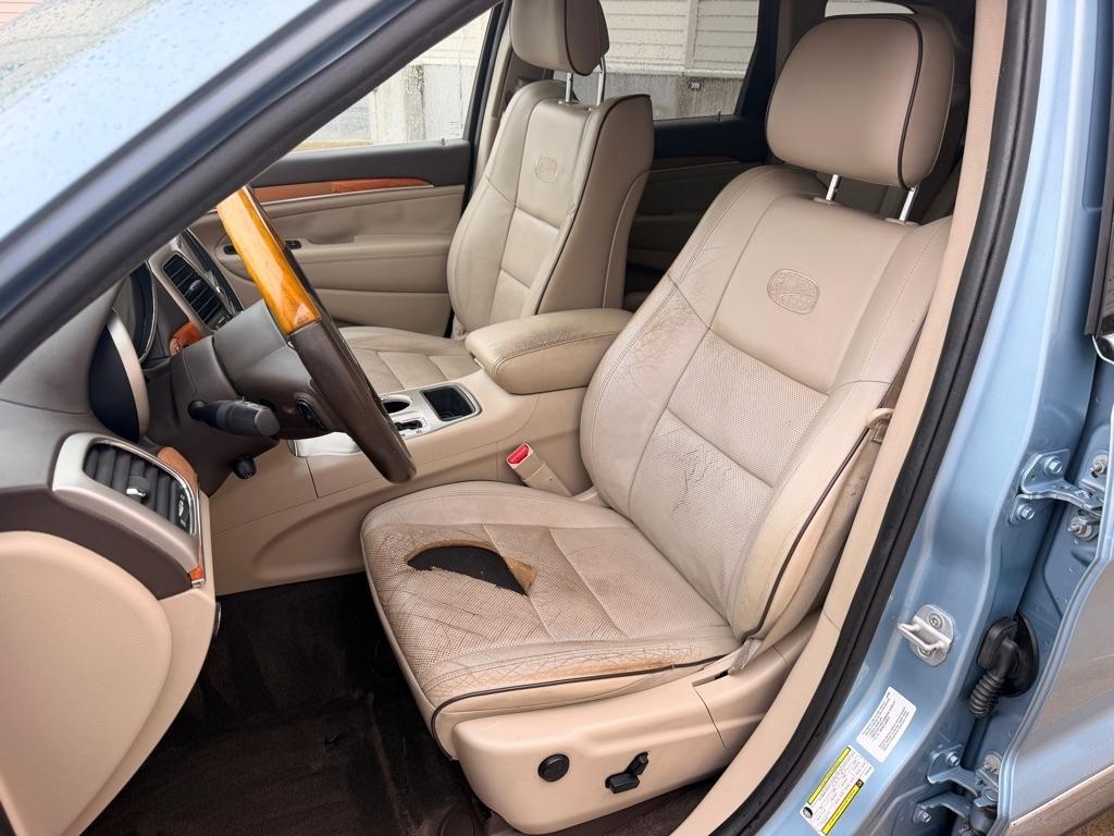 Jeep Grand Cherokee Overland 2WD 2012