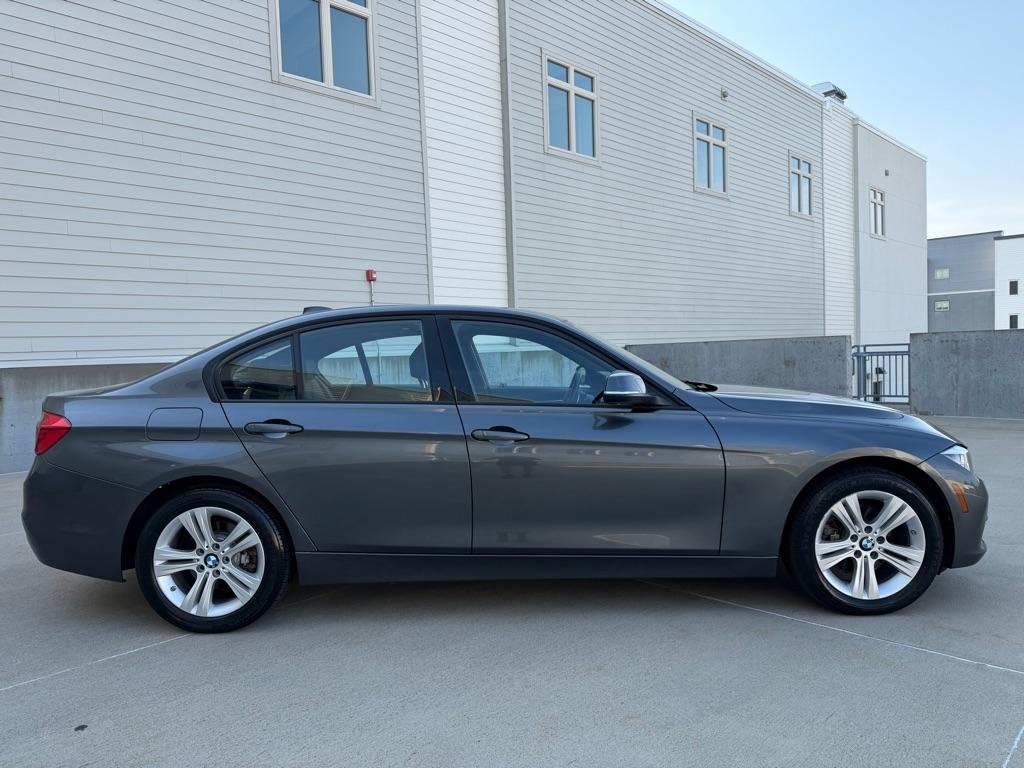 BMW 3-Series 328i xDrive Sedan 2016