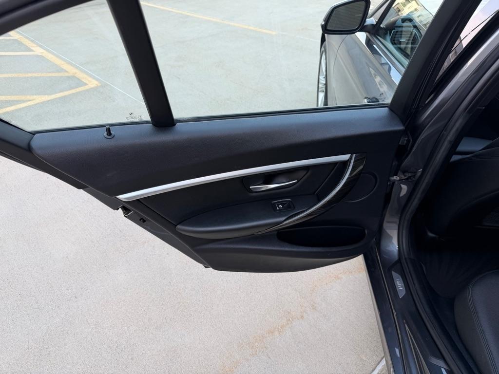 BMW 3-Series 328i xDrive Sedan 2016