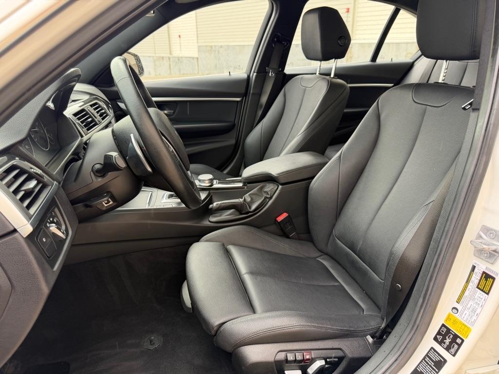 BMW 3-Series 330i xDrive SULEV Sedan 2018