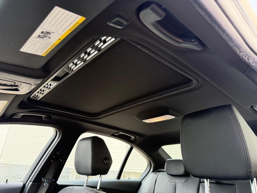 BMW 3-Series 330i xDrive SULEV Sedan 2018