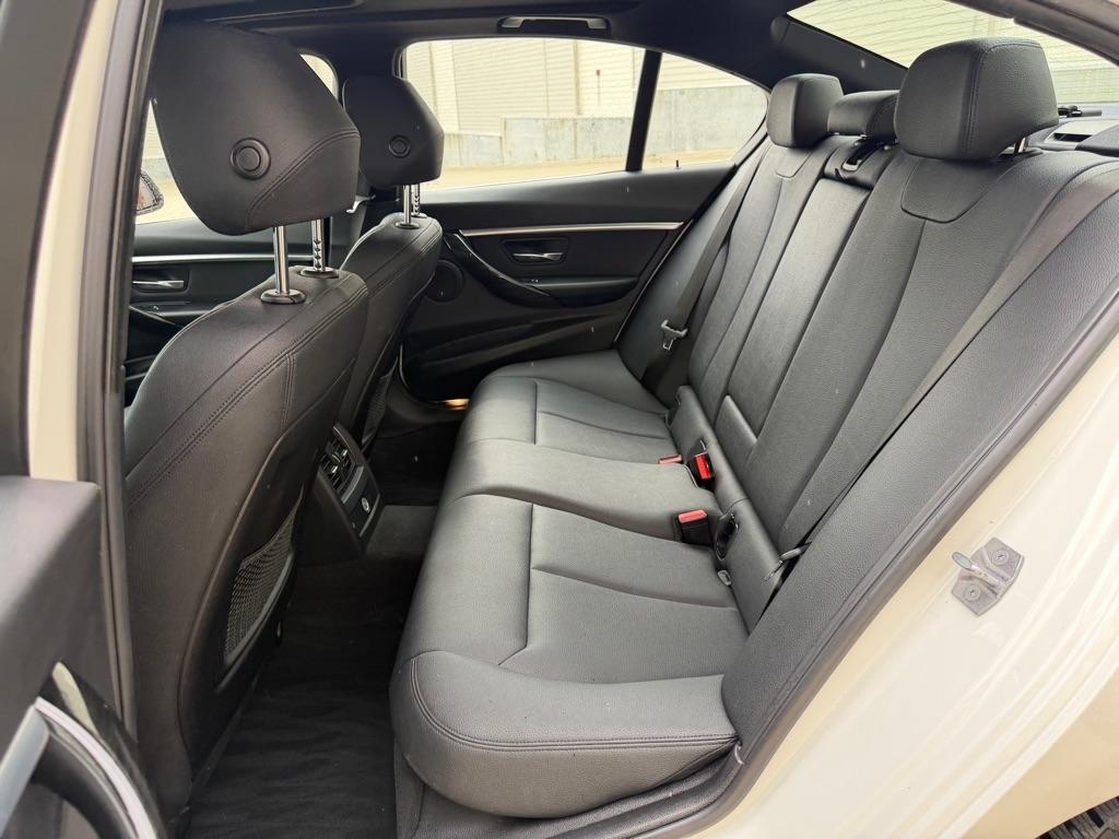 BMW 3-Series 330i xDrive SULEV Sedan 2018