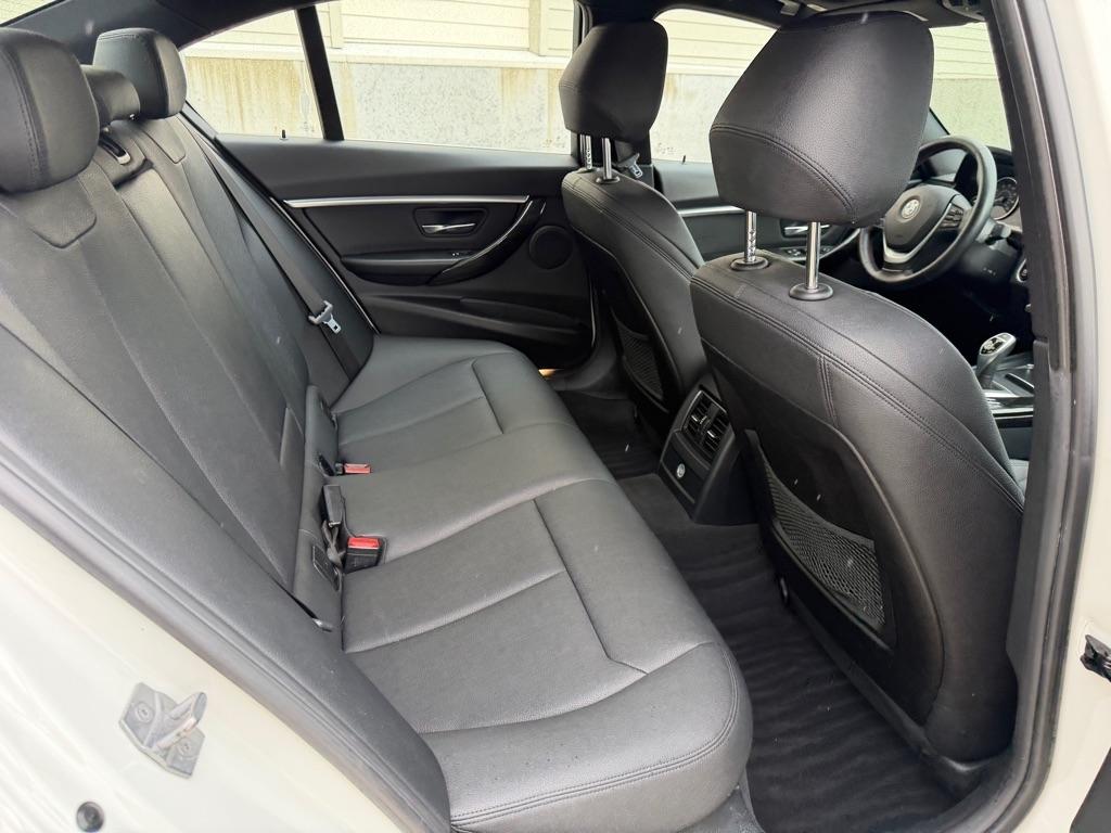 BMW 3-Series 330i xDrive SULEV Sedan 2018