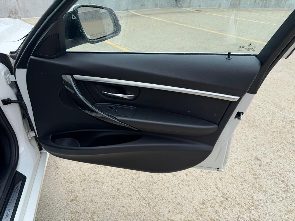 BMW 3-Series 330i xDrive SULEV Sedan 2018