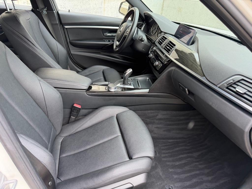 BMW 3-Series 330i xDrive SULEV Sedan 2018