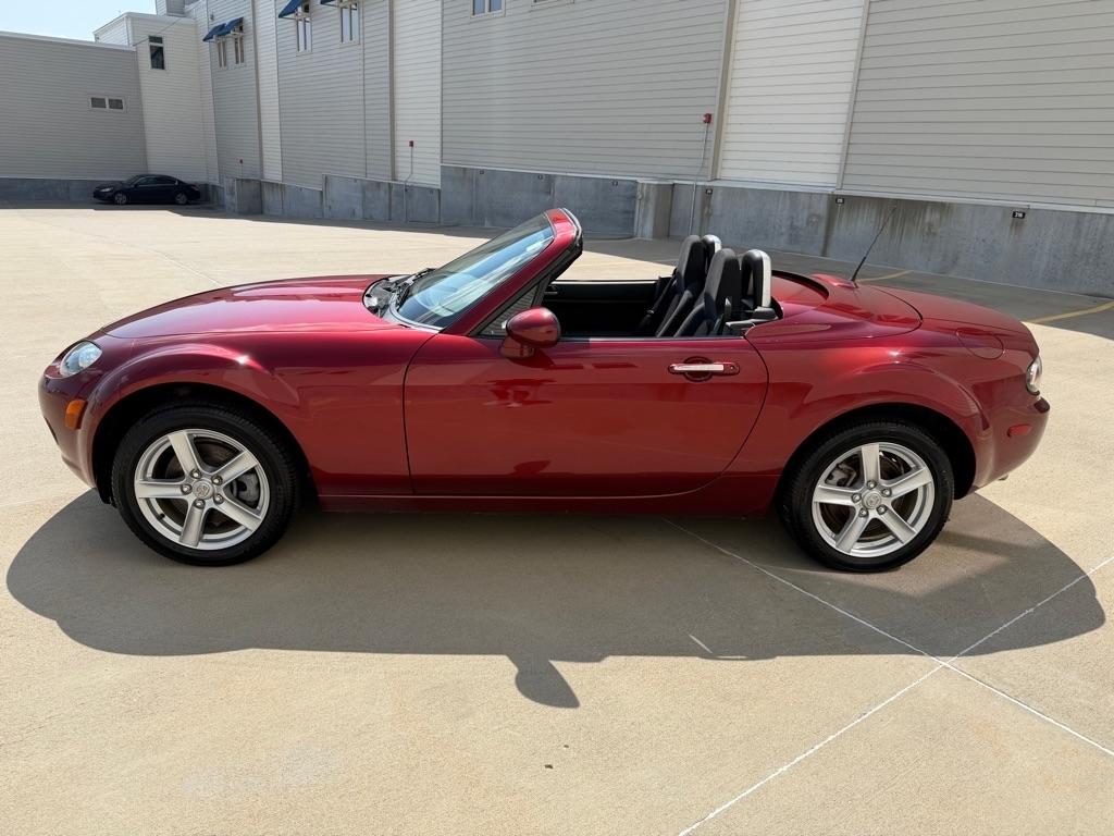 Mazda MX-5 Miata Grand Touring Hard Top 2007