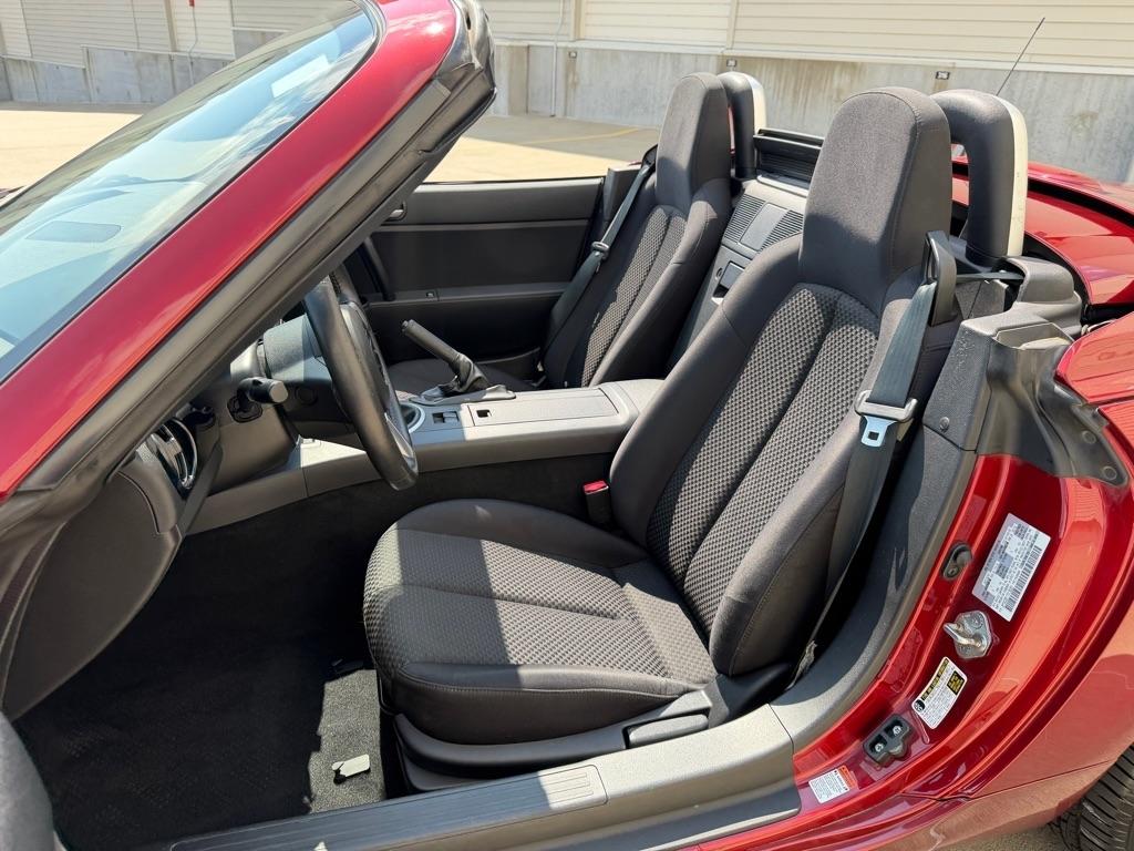 Mazda MX-5 Miata Grand Touring Hard Top 2007