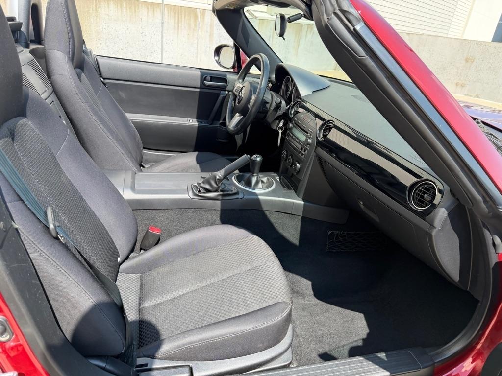 Mazda MX-5 Miata Grand Touring Hard Top 2007