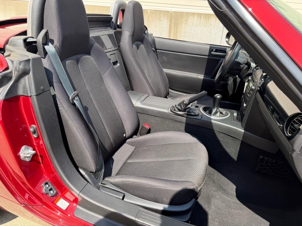 Mazda MX-5 Miata Grand Touring Hard Top 2007