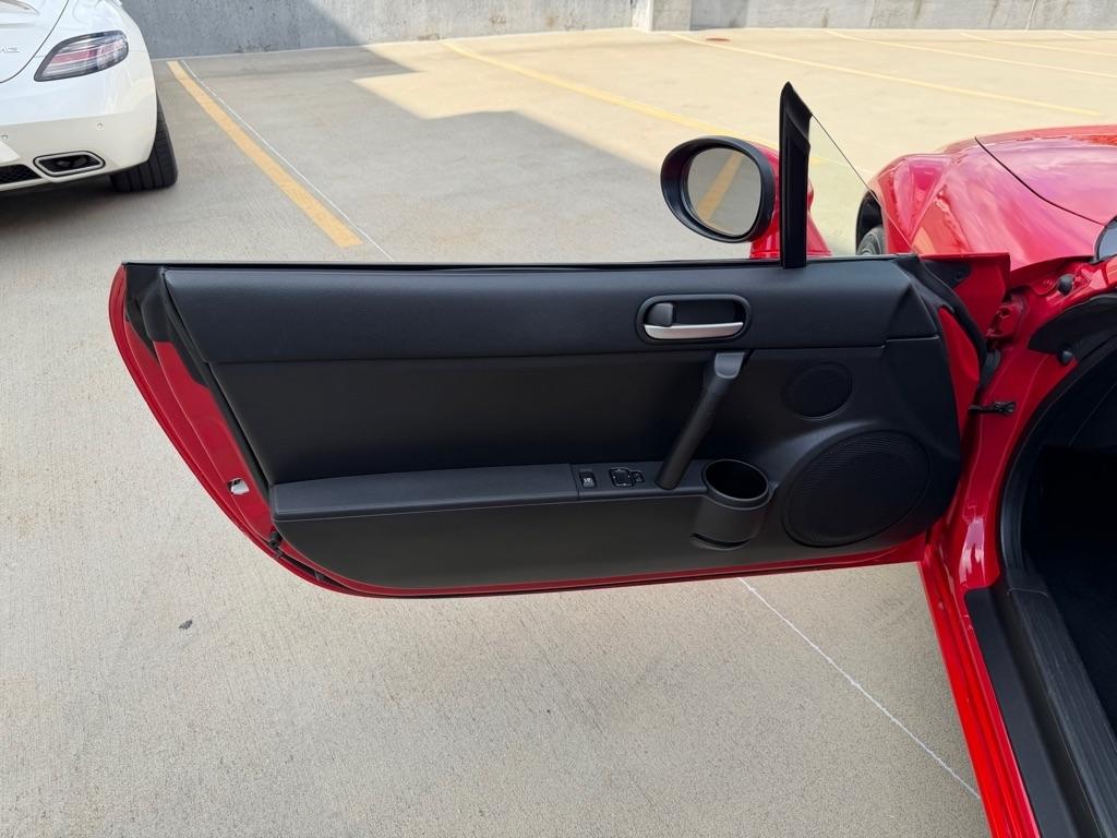 Mazda MX-5 Miata Touring Power Retractable Hardtop 2008