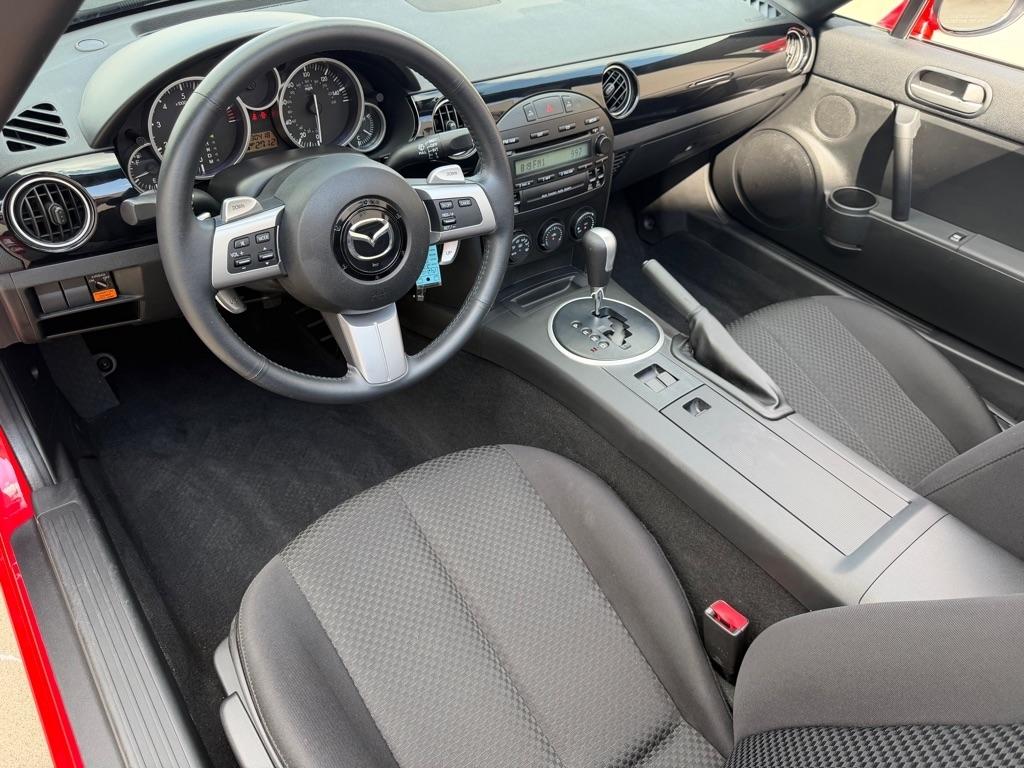 Mazda MX-5 Miata Touring Power Retractable Hardtop 2008