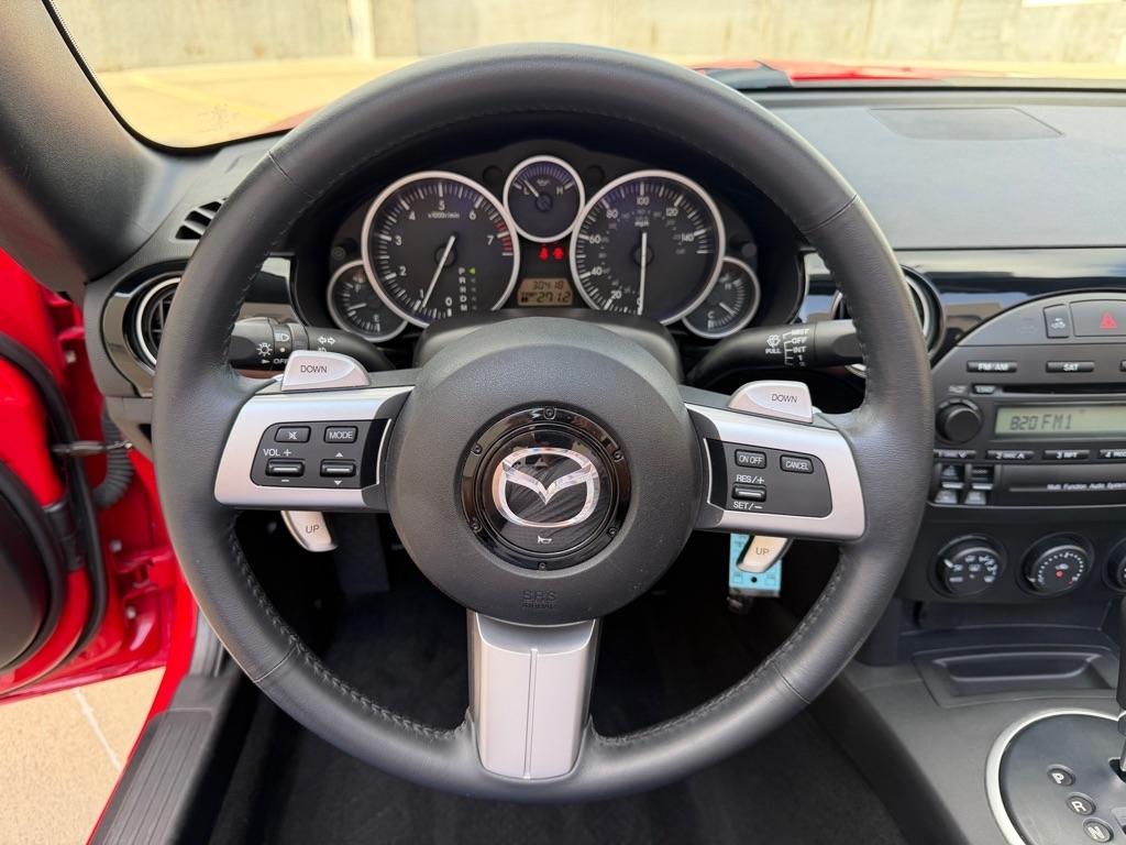 Mazda MX-5 Miata Touring Power Retractable Hardtop 2008